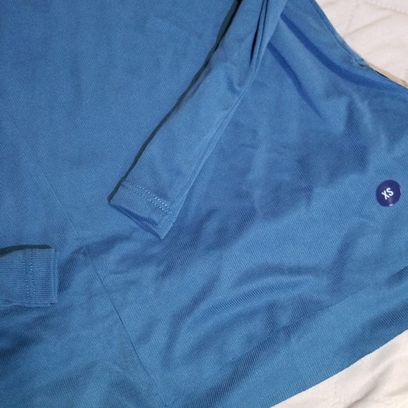 NEW Abercrombie & Fitch long-sleeved top! - Picture 3 of 4